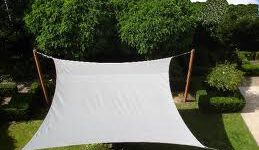 Schaduwdoek ca 5,00 x 7.00 mtr.